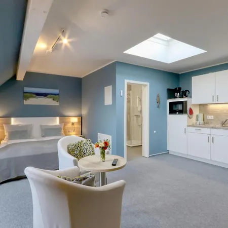 Lovely Studio In With Kitchenette